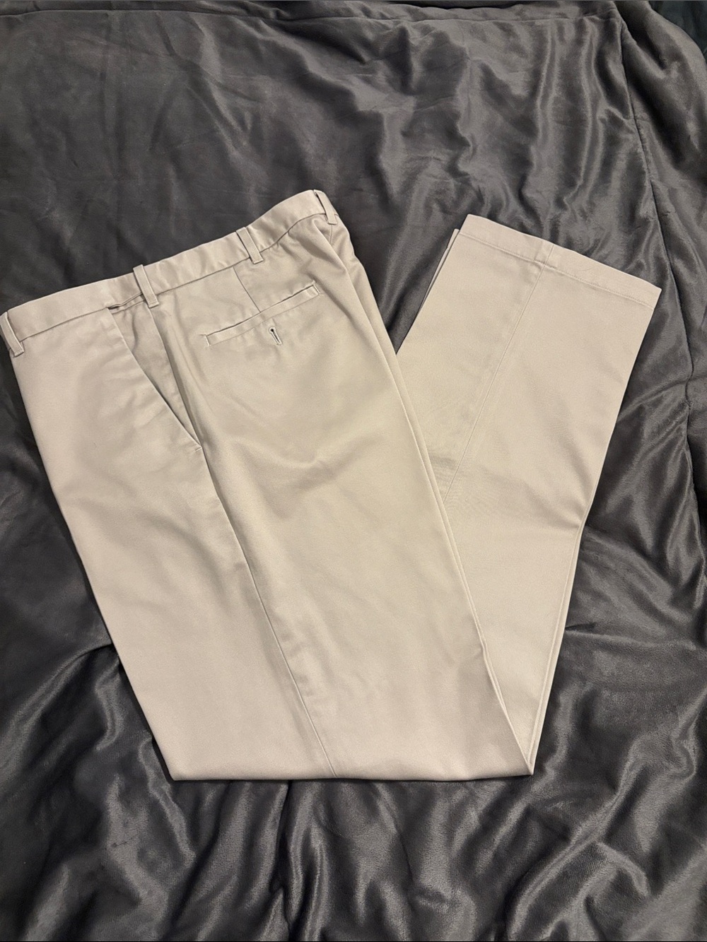 Haggar Men's Classic Flat-Front Dress Pants in Light Beige